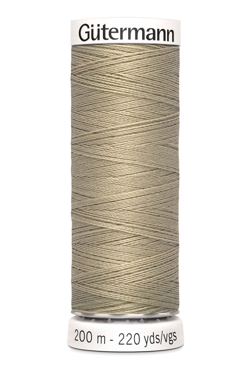 Gütermann Allesnaaigaren 200m kleur 131 — productfoto van kleur 131