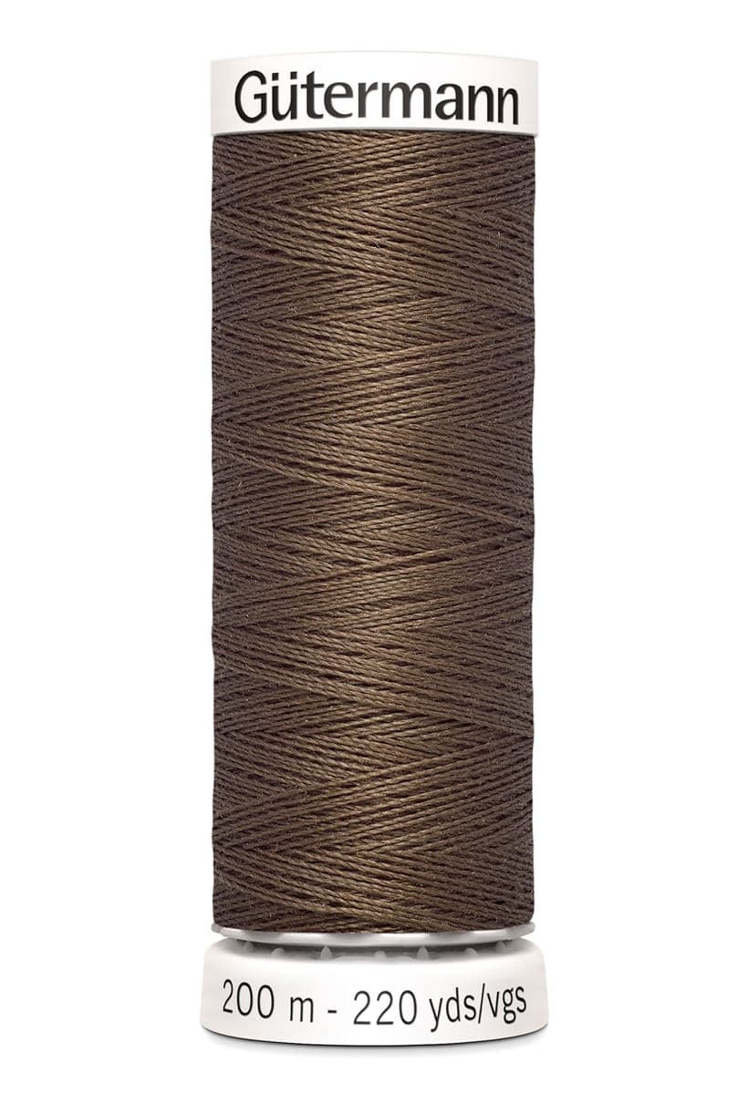 Gütermann Allesnaaigaren 200m kleur 815 — productfoto van kleur 815