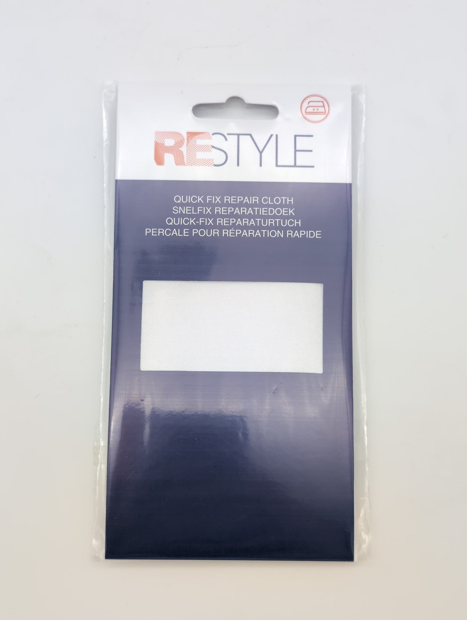 ReStyle Snelfix wit opstrijkbaar reparatiedoek van 11 x 36 cm in voor- en achterverpakking