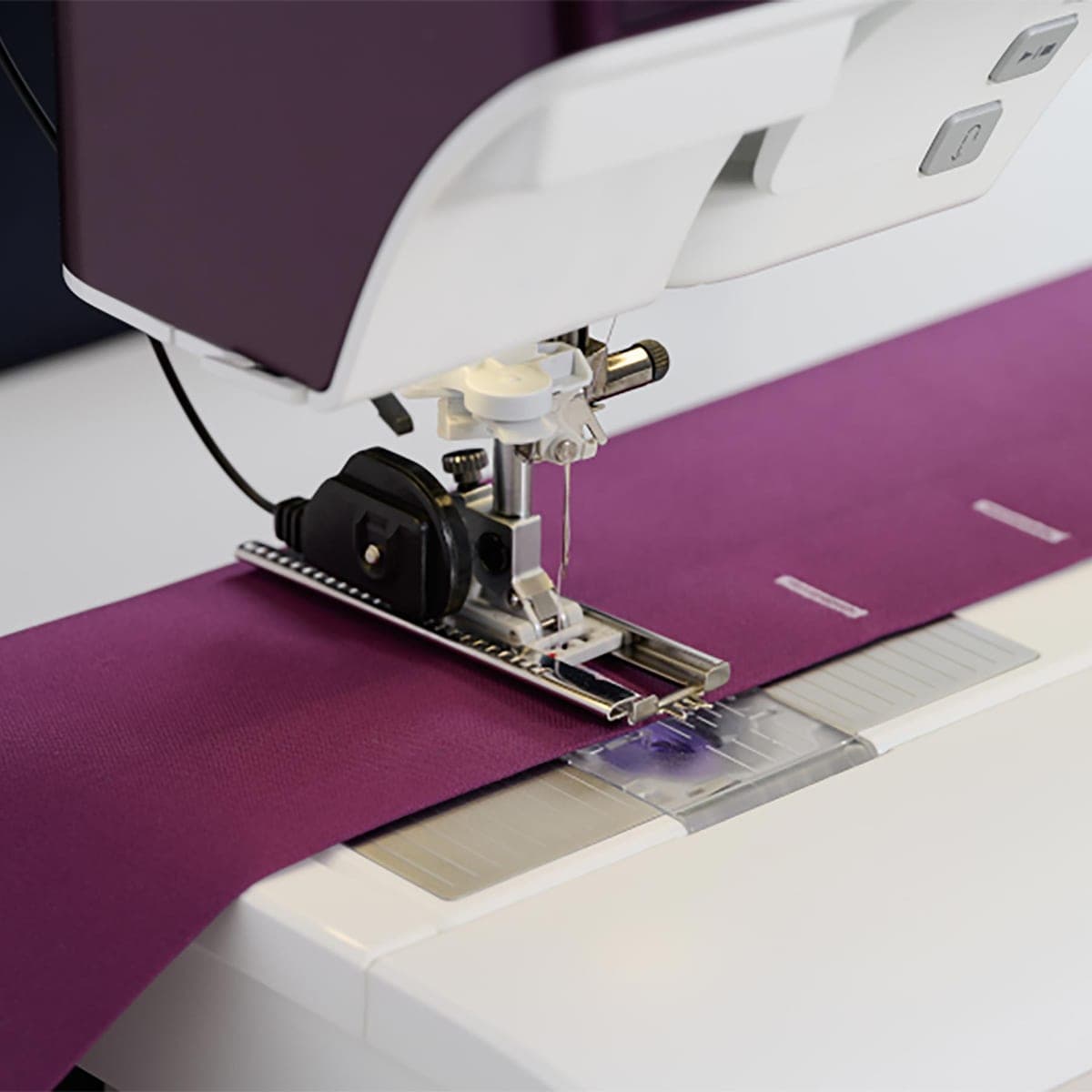 PFAFF knoopsgatvoet (L) — productfoto