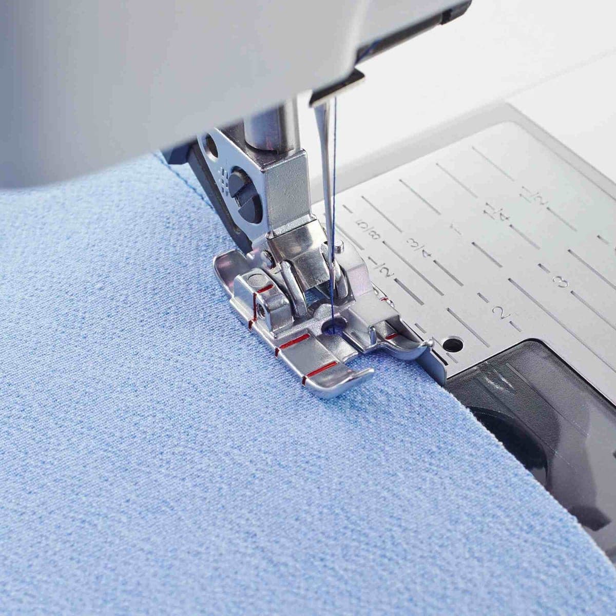 PFAFF perfecte 1/4 inch voet met geleider voor IDT systeem — productfoto