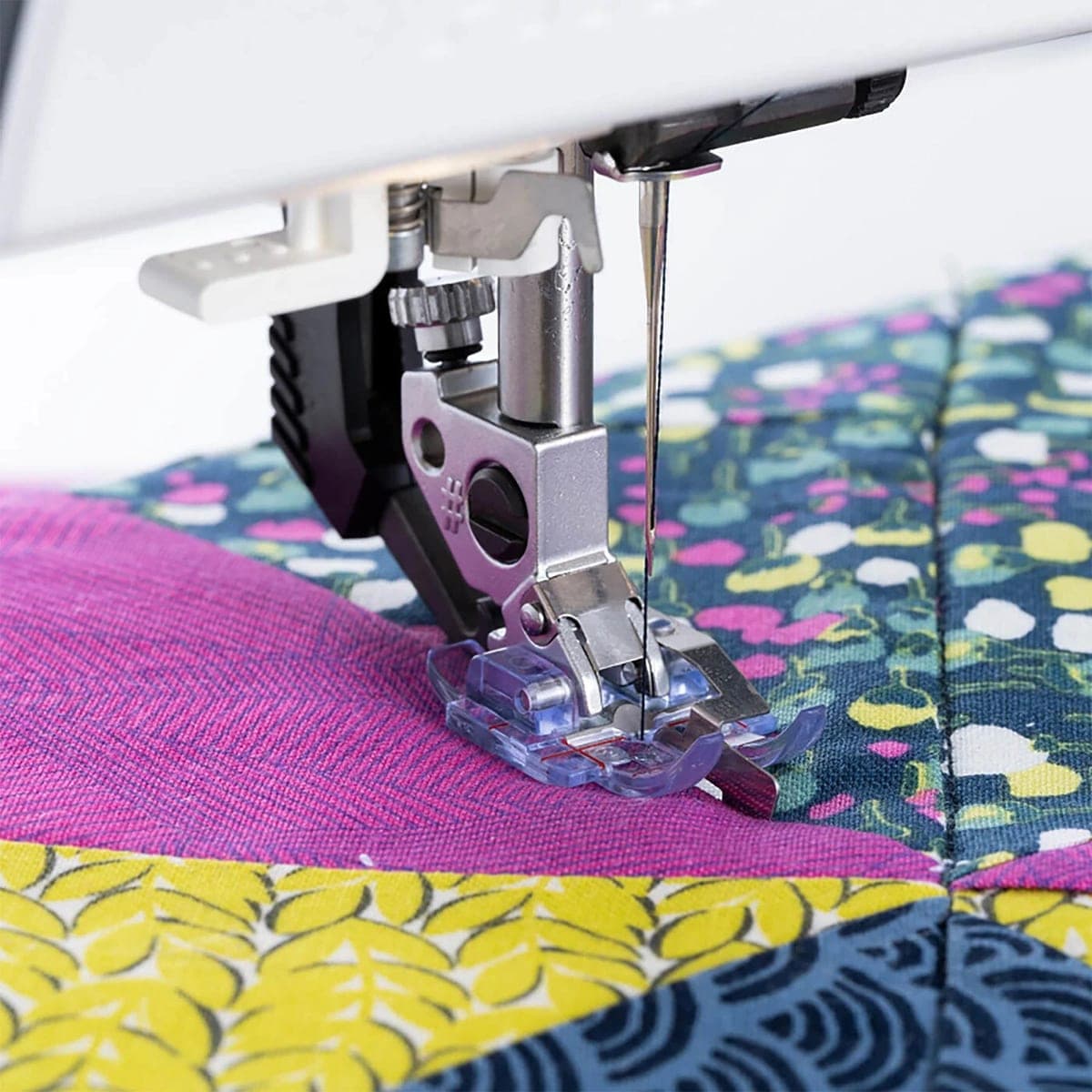 PFAFF transparante stitch-in-ditch voet voor IDT systeem — productfoto